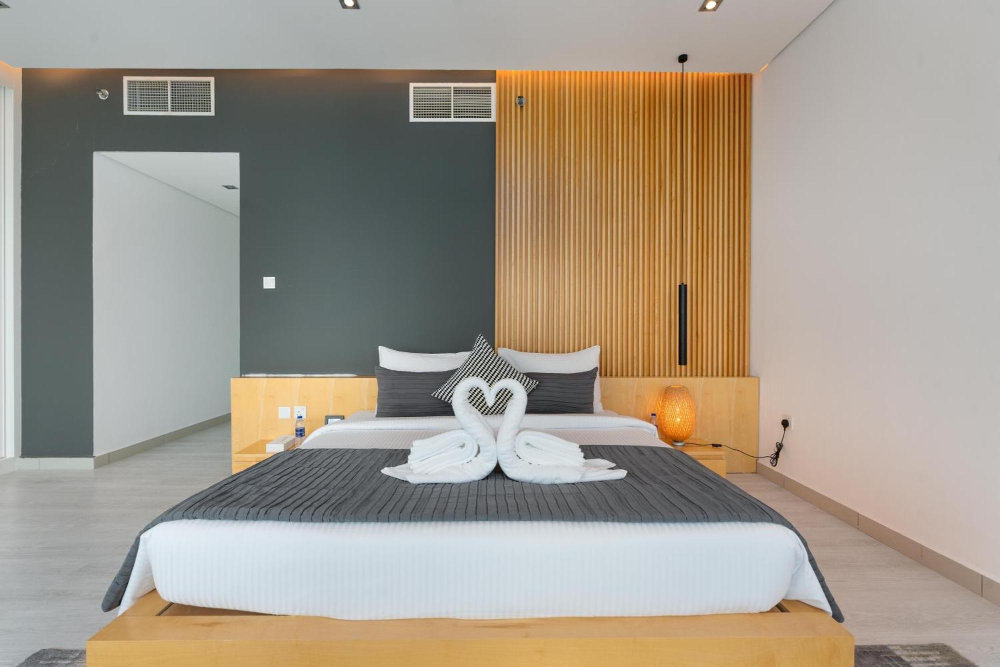 Samaya Homes - Marina Walk Luxury * Дубай