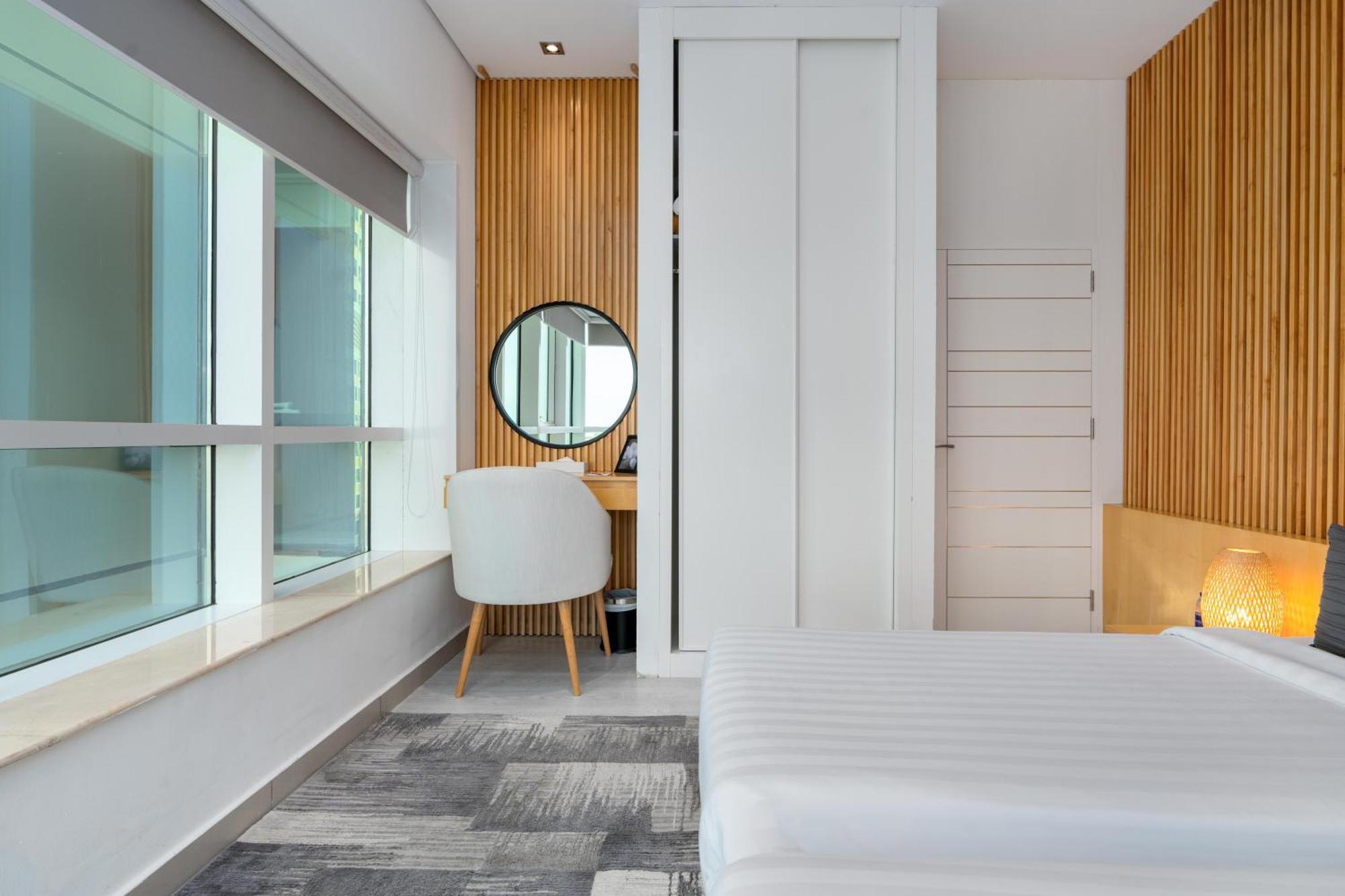 Апартаменти Samaya Homes - Marina Walk Luxury Дубай